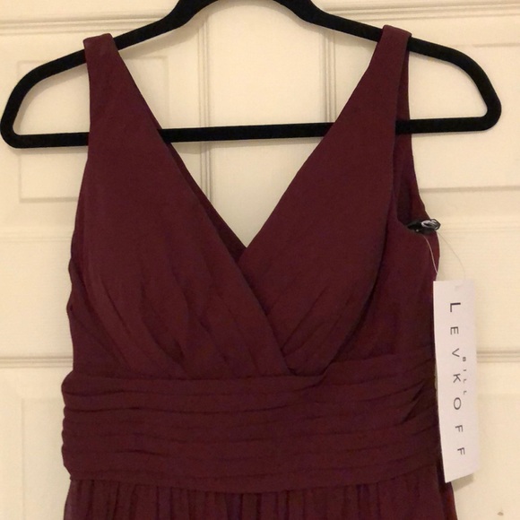 Bill Levkoff Style 498 Wine77 color Size 6. - Picture 2 of 6